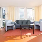 Marina 28-1