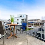 Marina 28-1